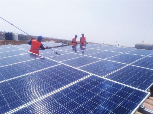 صيانة محطات الطاقة الشمسية