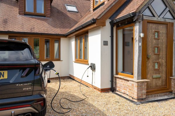 شاحن سيارات كهربائية ذكي Rolec EVO